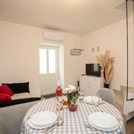 Studio apartman Amalie Pazin Bagian luar foto